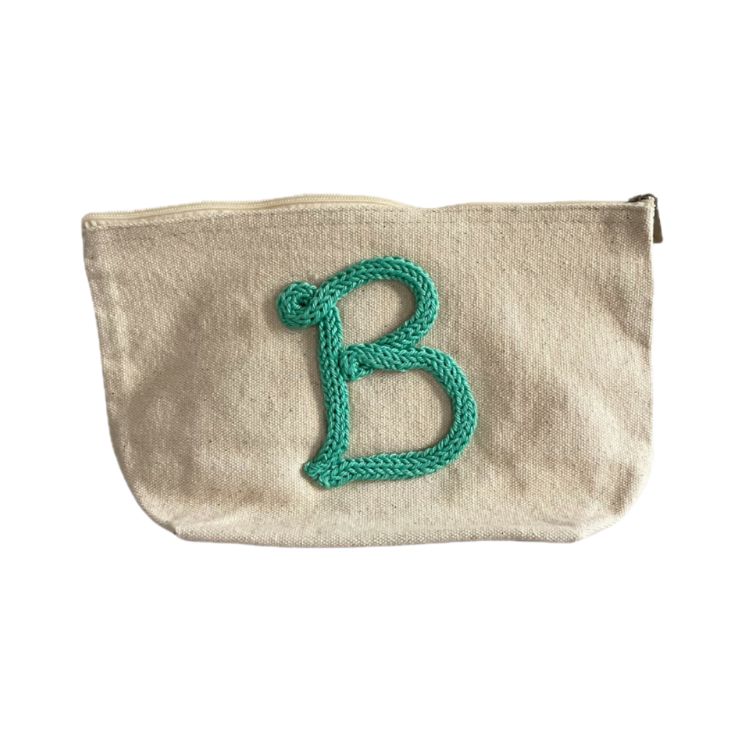 Pochette verde con lettera B