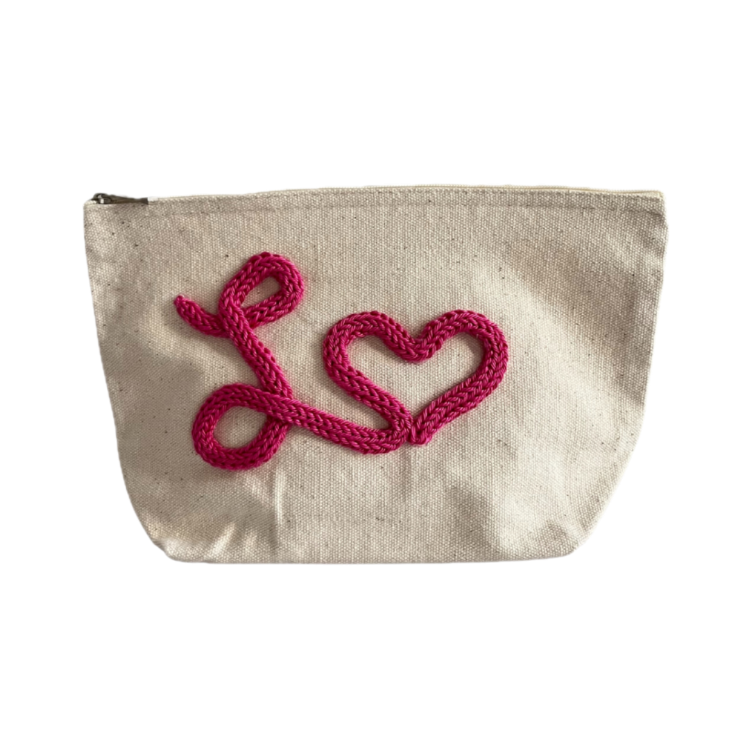 Pochette fucsia con lettera L